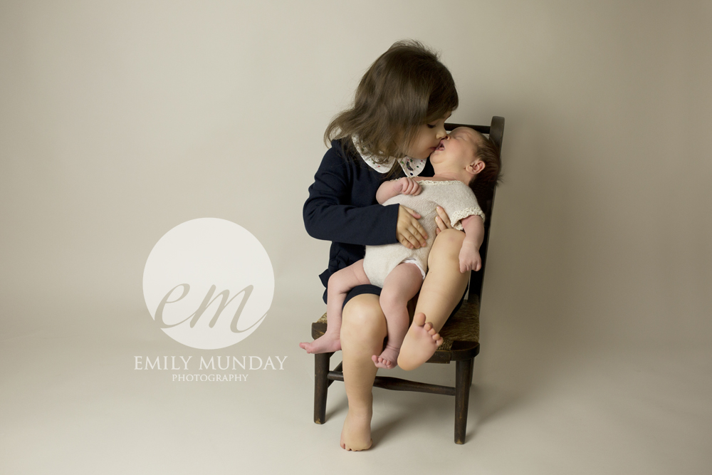 emily munday monday plymouth newborn photo photos photography photographer plymouth devon south west cornwall girl PL4 studio session home simple natural unique bespoke grey navy