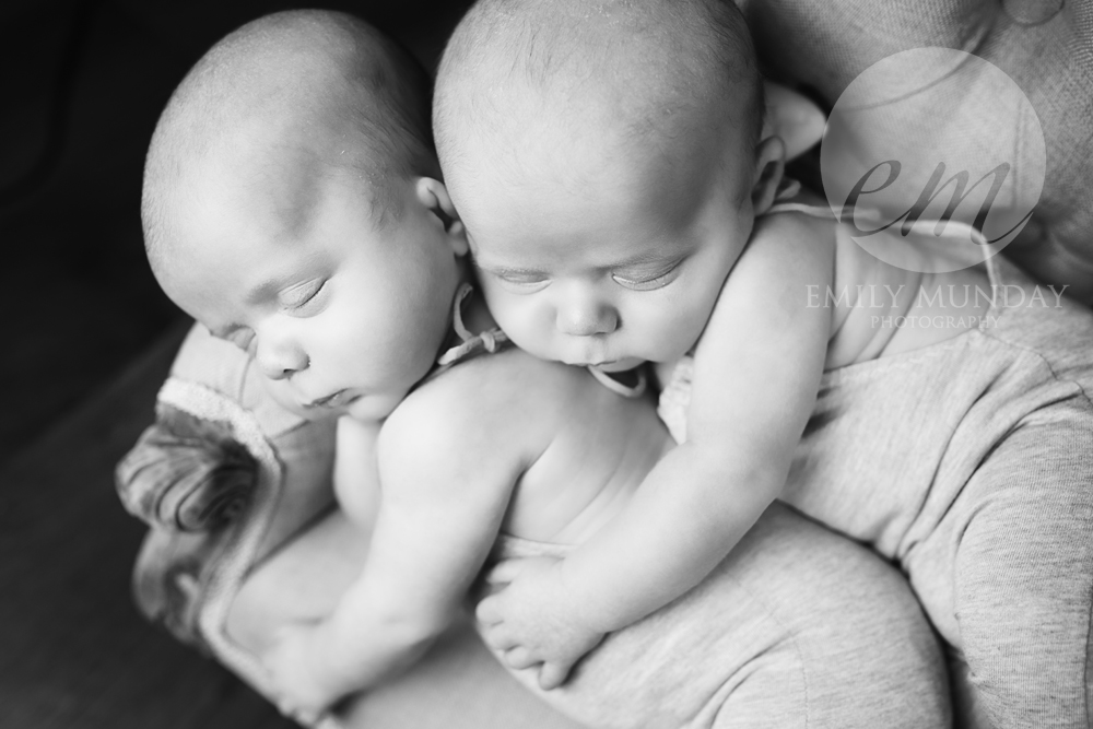 twins emily munday monday photos photography photographer plymouth devon cornwall newborn studio posed 