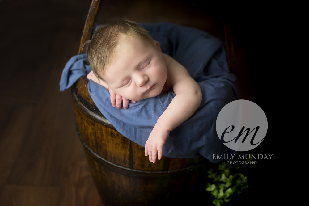 baby space theme Plymouth studio session newborn photo shoot photography Devon emily munday monday home studio blue blanket foliage green wood