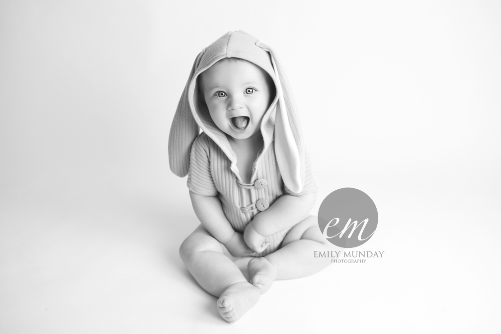 baby little sitter newborn studio plymouth devon cornwall emily monday munday photos photography photographer Lipson simple  giggles black and white bunny rabbit